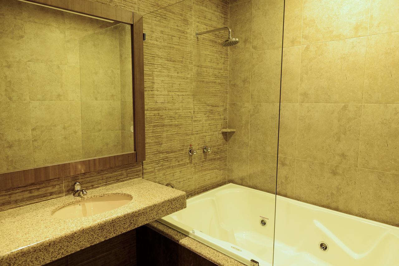 Np Hotel Y Suites Guayaquil Eksteriør bilde